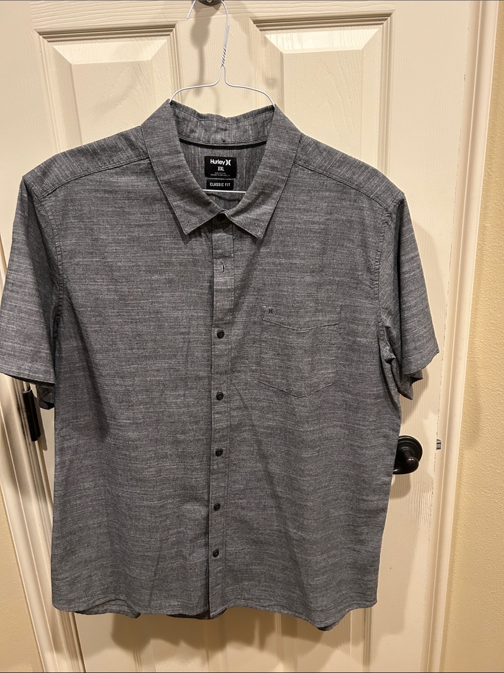 Hurley Gray Short Sleeve Button-Down Casual Shirt